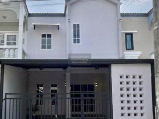 For sale 2 bedrooms townhouse in Thanyaburi, Pathum Thani