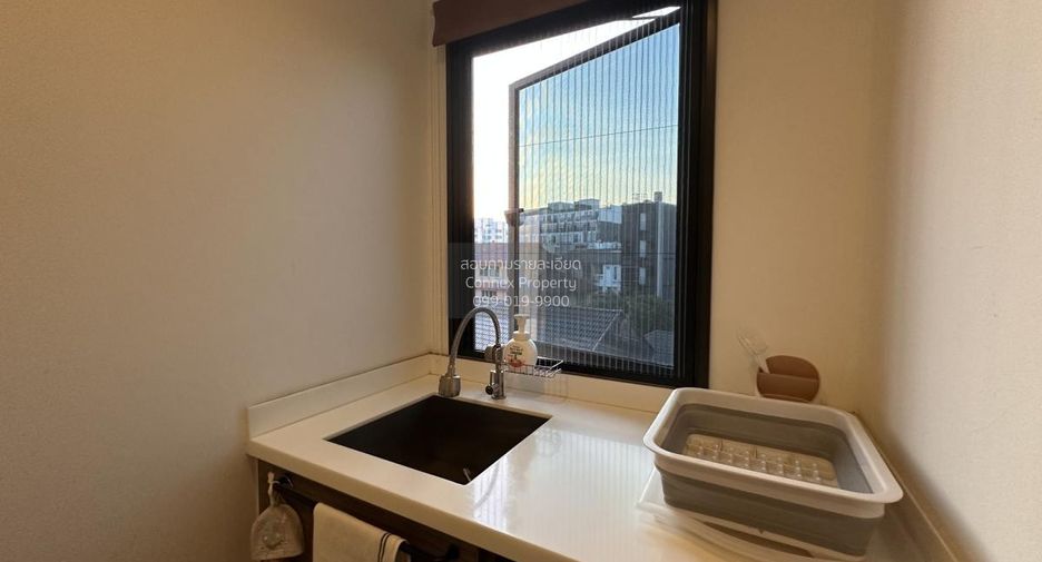 Condo en venta de 2 habitaciones en Yan Nawa, Bangkok