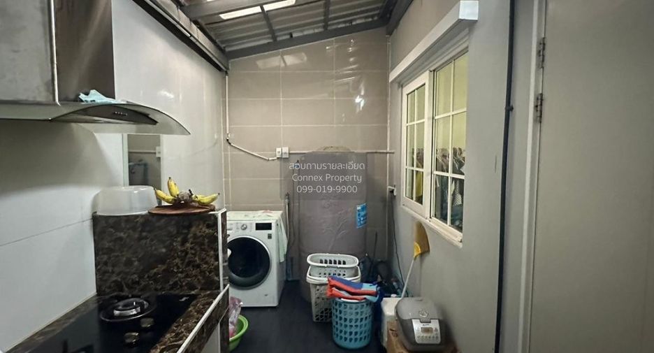For sale 4 bedrooms townhouse in Mueang Nonthaburi, Nonthaburi