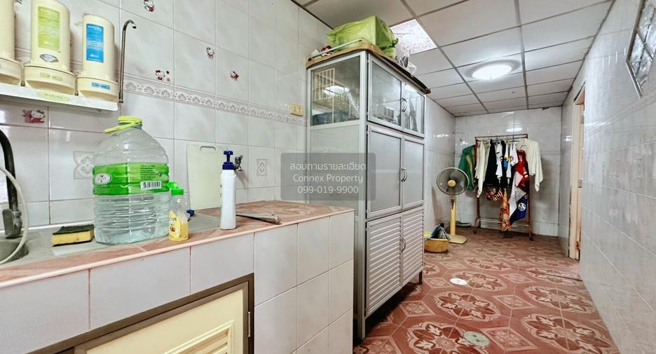 Casa adosada en venta de 3 habitaciones en Khlong Luang, Pathum Thani