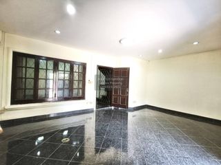À vendre 3 chambres maison à Wang Thonglang, Bangkok