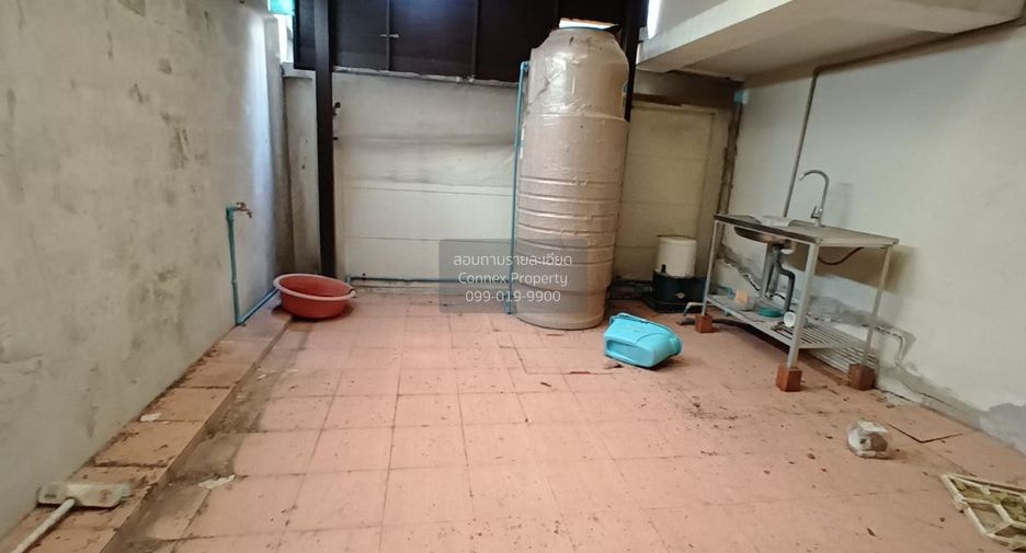 Reihenhaus zum Kauf mit 4 Zimmer in Saphan Sung, Bangkok