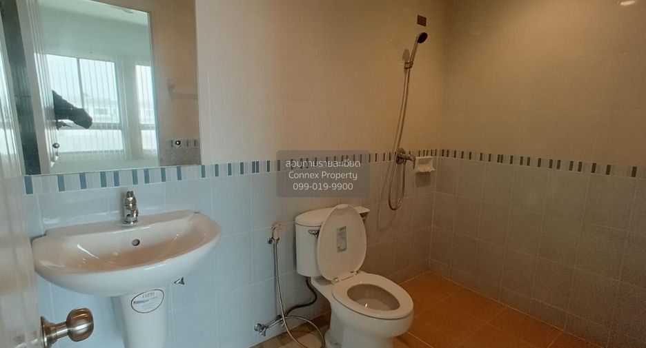 Reihenhaus zum Kauf mit 4 Zimmer in Saphan Sung, Bangkok
