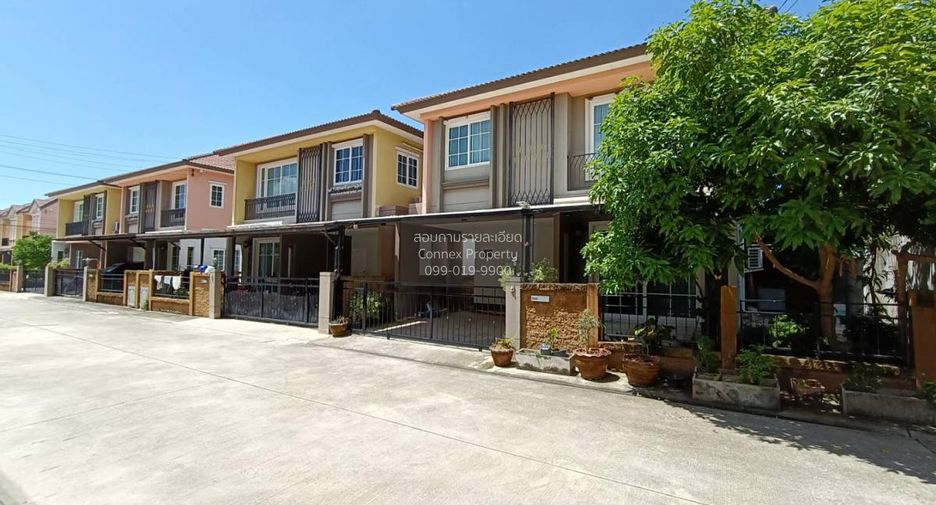 For sale 4 bedrooms townhouse in Mueang Samut Sakhon, Samut Sakhon