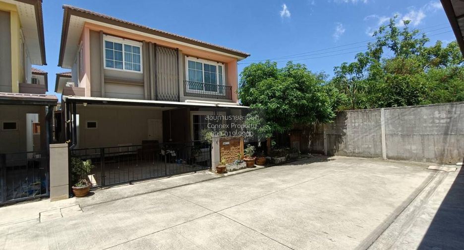 For sale 4 bedrooms townhouse in Mueang Samut Sakhon, Samut Sakhon