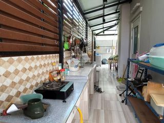 For sale 4 bedrooms townhouse in Mueang Samut Sakhon, Samut Sakhon