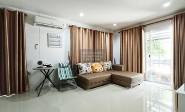 For sale 4 bedrooms townhouse in Mueang Samut Sakhon, Samut Sakhon