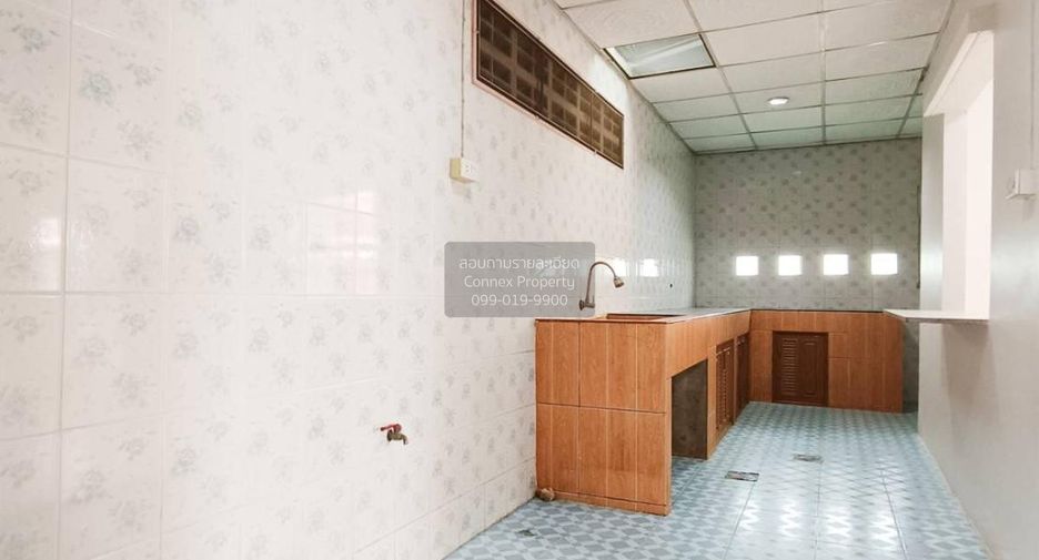 Casa adosada en venta de 3 habitaciones en Khlong Luang, Pathum Thani