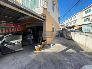 Продажа 2 спальни таунхаус в Si Racha, Чонбури