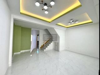 For sale 4 bedrooms townhouse in Thanyaburi, Pathum Thani