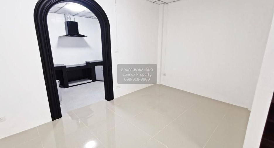 For sale 4 bedrooms townhouse in Nong Khaem, Bangkok
