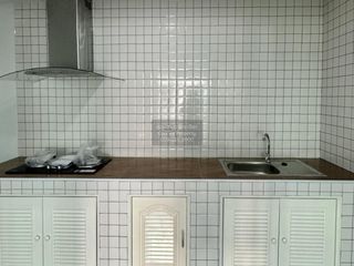Casa adosada en venta de 3 habitaciones en Min Buri, Bangkok