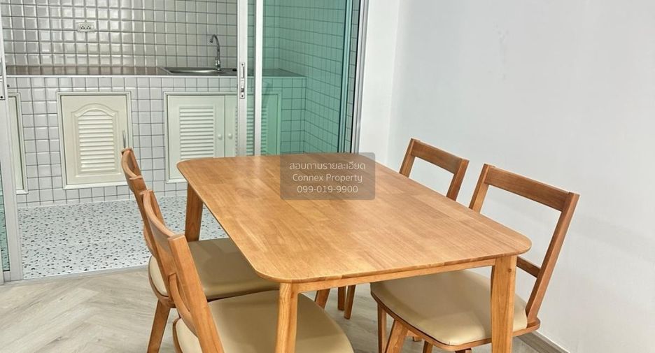 Casa adosada en venta de 3 habitaciones en Min Buri, Bangkok