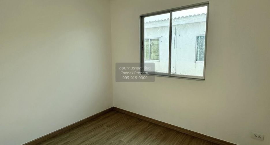 Casa adosada en venta de 3 habitaciones en Min Buri, Bangkok