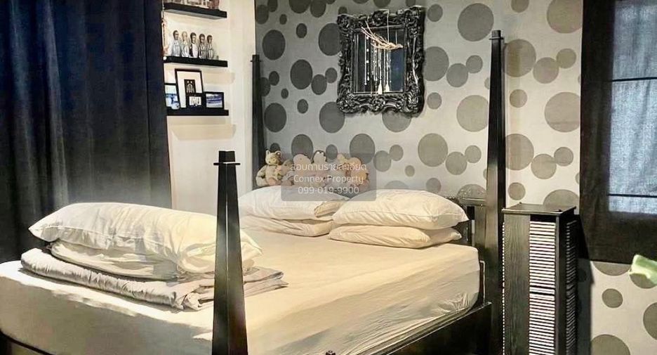 Casa en venta de 3 habitaciones en Phra Khanong, Bangkok
