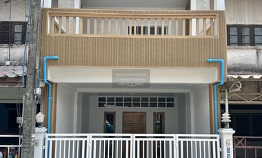 Reihenhaus zum Kauf mit 3 Zimmer in Thanyaburi, Pathum Thani