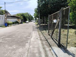 Продажа 1 кровать Участок в Тхащи Щаттхана, Бангкок
