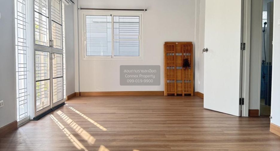 For sale 3 bedrooms townhouse in Lam Luk Ka, Pathum Thani