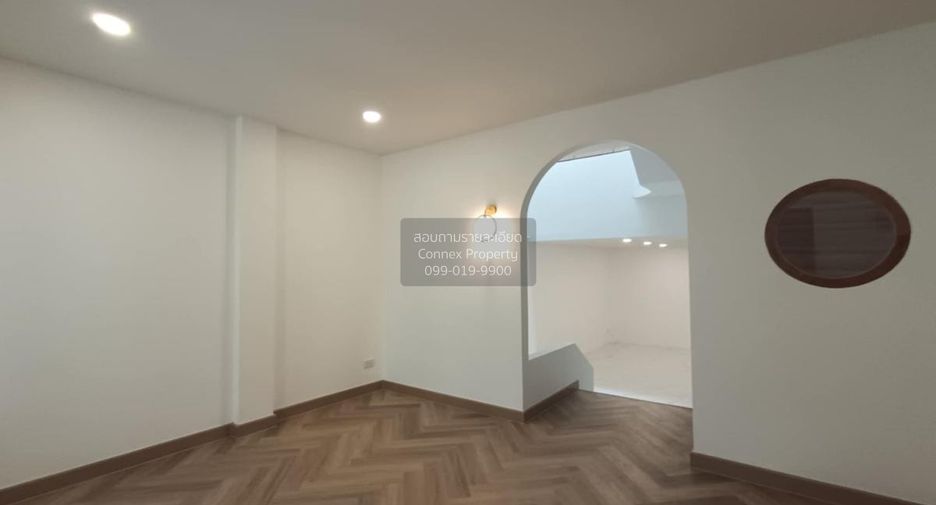 For sale 3 bedrooms townhouse in Pak Kret, Nonthaburi