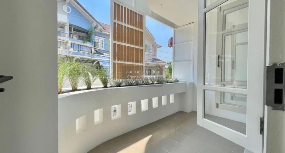 For sale 3 bedrooms townhouse in Pak Kret, Nonthaburi