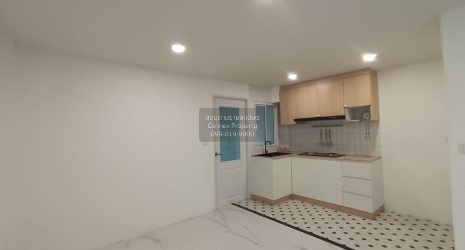 For sale 3 bedrooms townhouse in Pak Kret, Nonthaburi