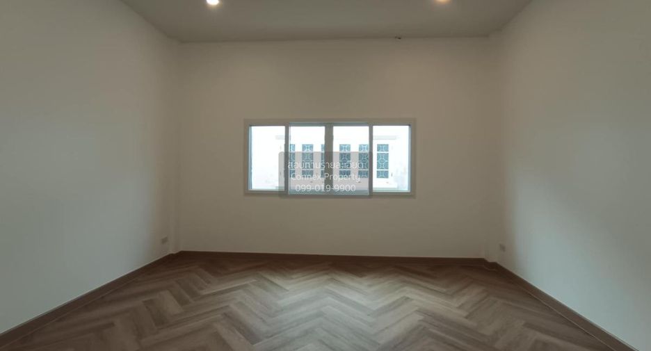 For sale 3 bedrooms townhouse in Pak Kret, Nonthaburi