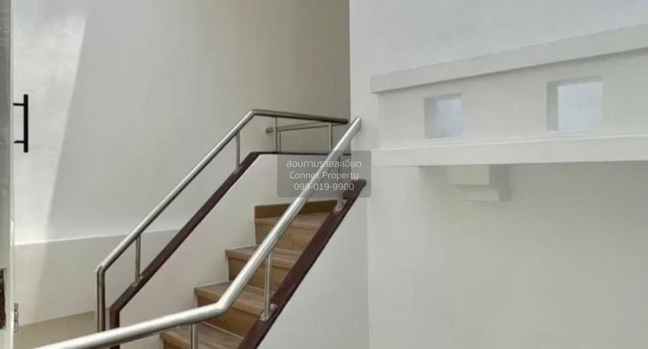 For sale 3 bedrooms townhouse in Pak Kret, Nonthaburi