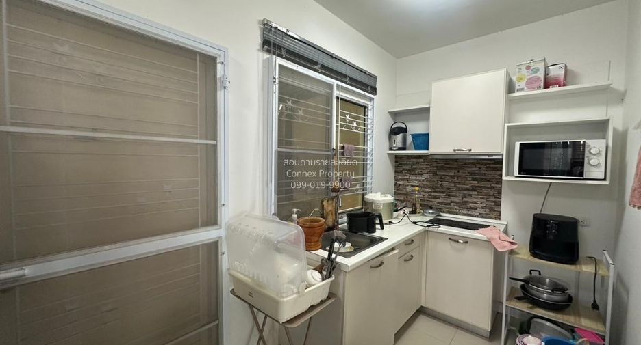 For sale 3 bedrooms townhouse in Bang Sao Thong, Samut Prakan