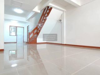 For sale 2 ベッドルーム townhouse in Krathum Baen, Samut Sakhon