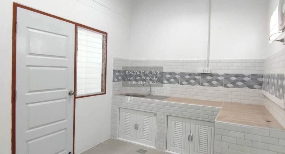 For sale 2 ベッドルーム townhouse in Krathum Baen, Samut Sakhon