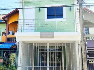 For sale 3 bedrooms townhouse in Mueang Samut Sakhon, Samut Sakhon