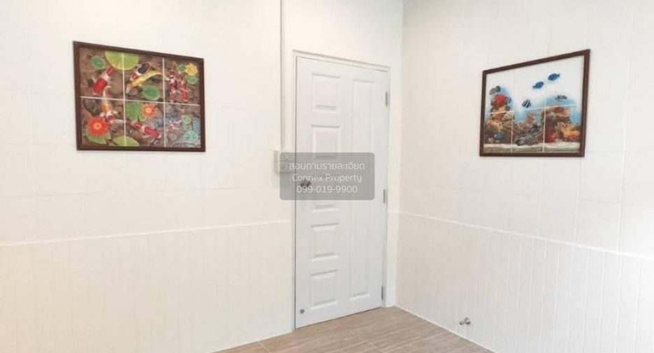 For sale 3 bedrooms townhouse in Mueang Samut Sakhon, Samut Sakhon
