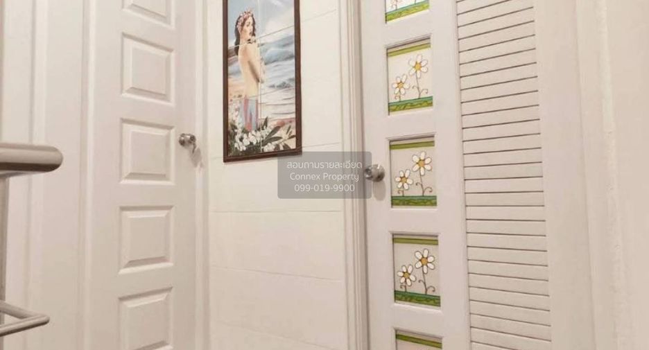 For sale 3 bedrooms townhouse in Mueang Samut Sakhon, Samut Sakhon