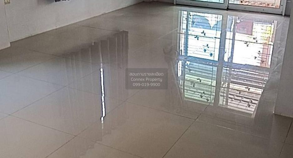Casa adosada en venta de 4 habitaciones en Mueang Samut Sakhon, Samut Sakhon