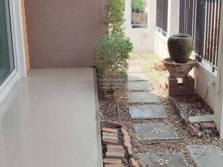 Casa adosada en venta de 4 habitaciones en Mueang Samut Sakhon, Samut Sakhon