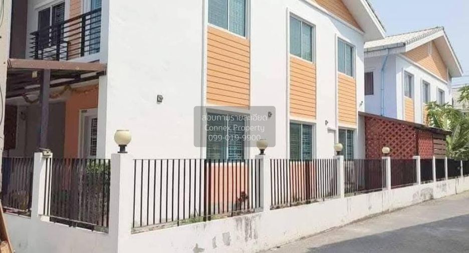 Casa adosada en venta de 4 habitaciones en Mueang Samut Sakhon, Samut Sakhon