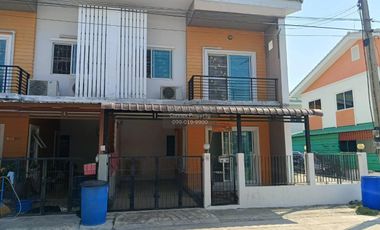 Casa adosada en venta de 4 habitaciones en Mueang Samut Sakhon, Samut Sakhon