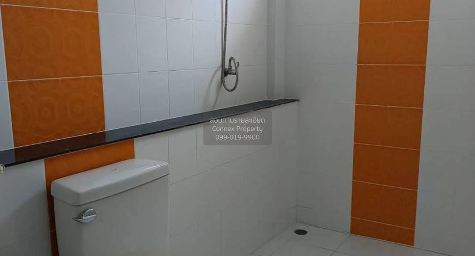 Casa adosada en venta de 4 habitaciones en Mueang Samut Sakhon, Samut Sakhon