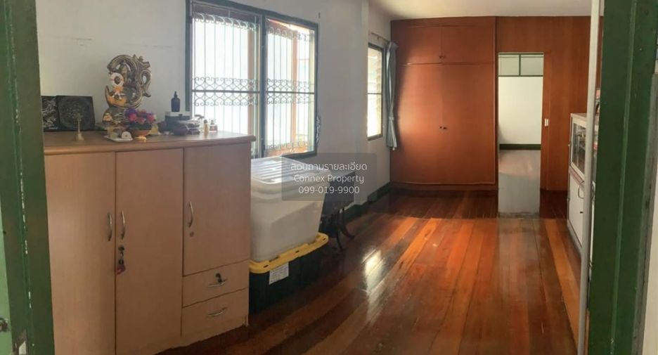 For sale 5 bedrooms house in Mueang Nonthaburi, Nonthaburi