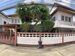 For sale 5 bedrooms house in Mueang Nonthaburi, Nonthaburi