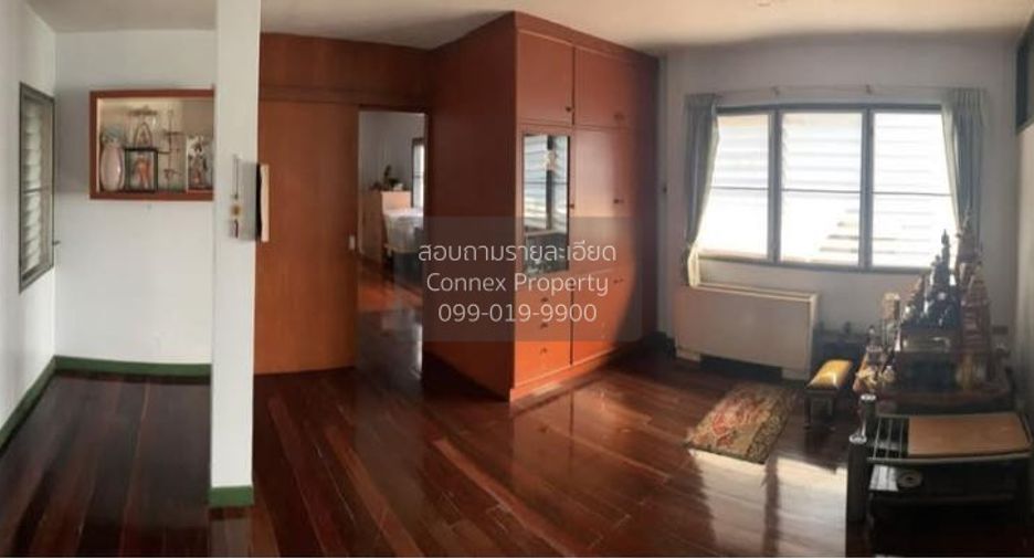 For sale 5 bedrooms house in Mueang Nonthaburi, Nonthaburi