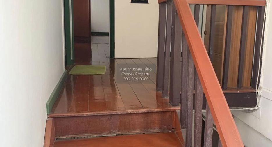 For sale 5 bedrooms house in Mueang Nonthaburi, Nonthaburi