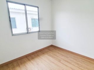 Casa adosada en venta de 3 habitaciones en Min Buri, Bangkok
