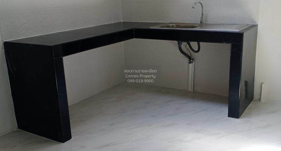 For sale 3 bedrooms townhouse in Nong Khaem, Bangkok