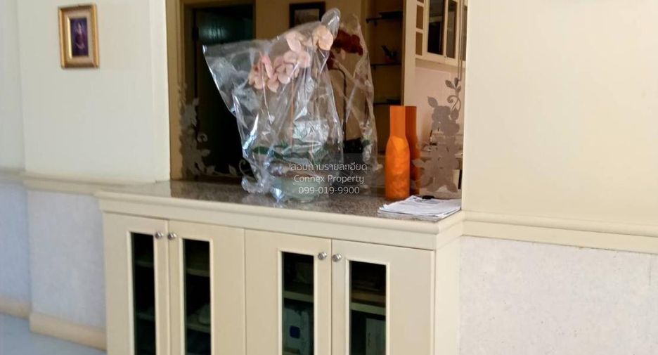For sale 1 bed condo in Bang Kapi, Bangkok