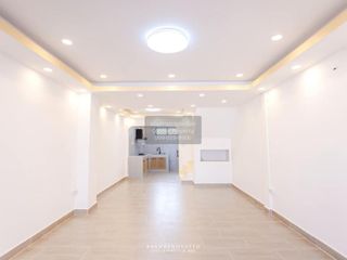 Casa adosada en venta de 2 habitaciones en Bang Kapi, Bangkok