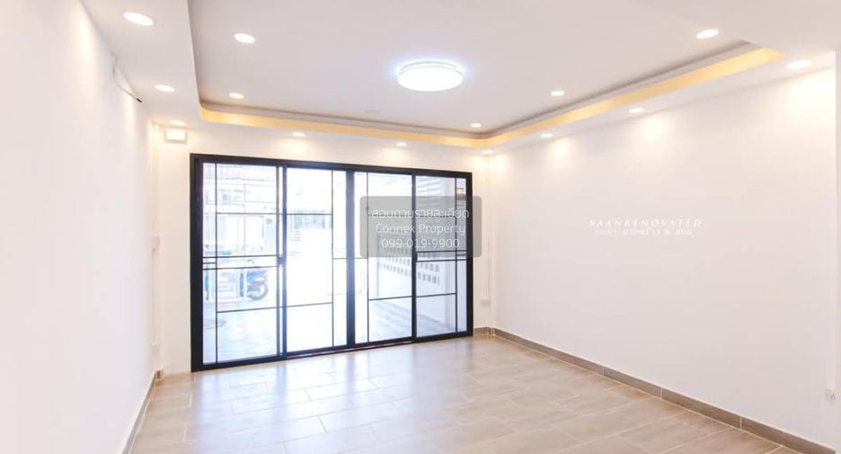 Casa adosada en venta de 2 habitaciones en Bang Kapi, Bangkok
