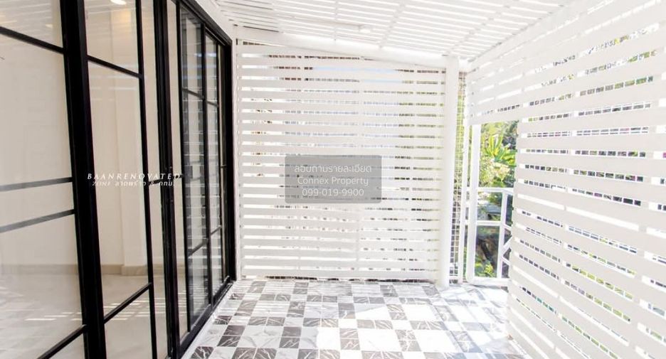 Casa adosada en venta de 2 habitaciones en Bang Kapi, Bangkok