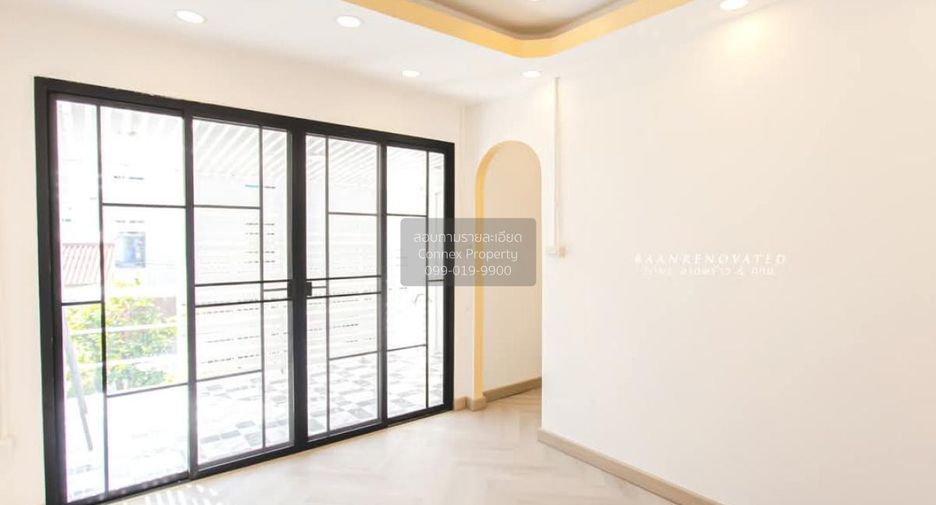 Casa adosada en venta de 2 habitaciones en Bang Kapi, Bangkok