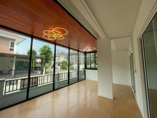 For sale 4 bedrooms house in Mueang Nonthaburi, Nonthaburi